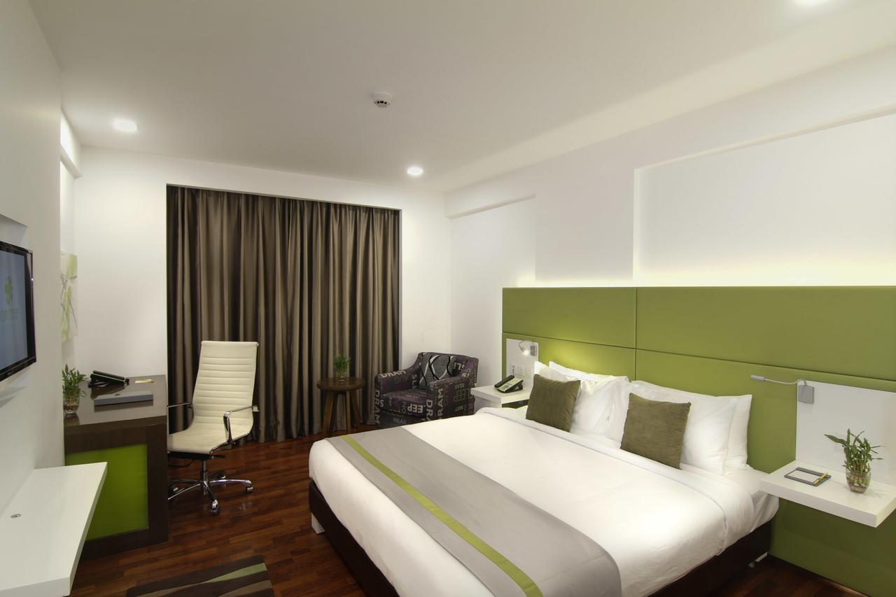 Lemon Tree Hotel, Banjara Hills, Hyderabad Exterior foto