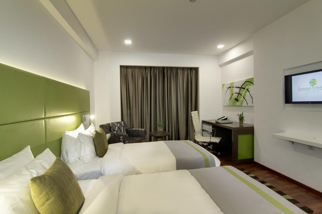 Lemon Tree Hotel, Banjara Hills, Hyderabad Exterior foto